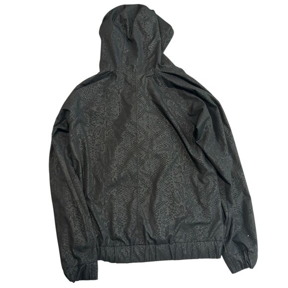 DKNY Sport Ladies’ Embossed Lightweight Full Zip Jacket Animal Print Sz Xs - Picture 3 of 10